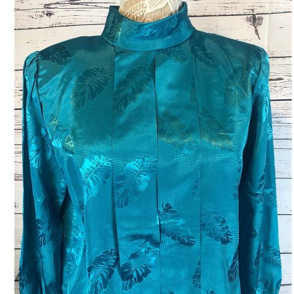 Vintage Nicola green folage blouse with high neck back button closing size 12 - Picture 3 of 10
